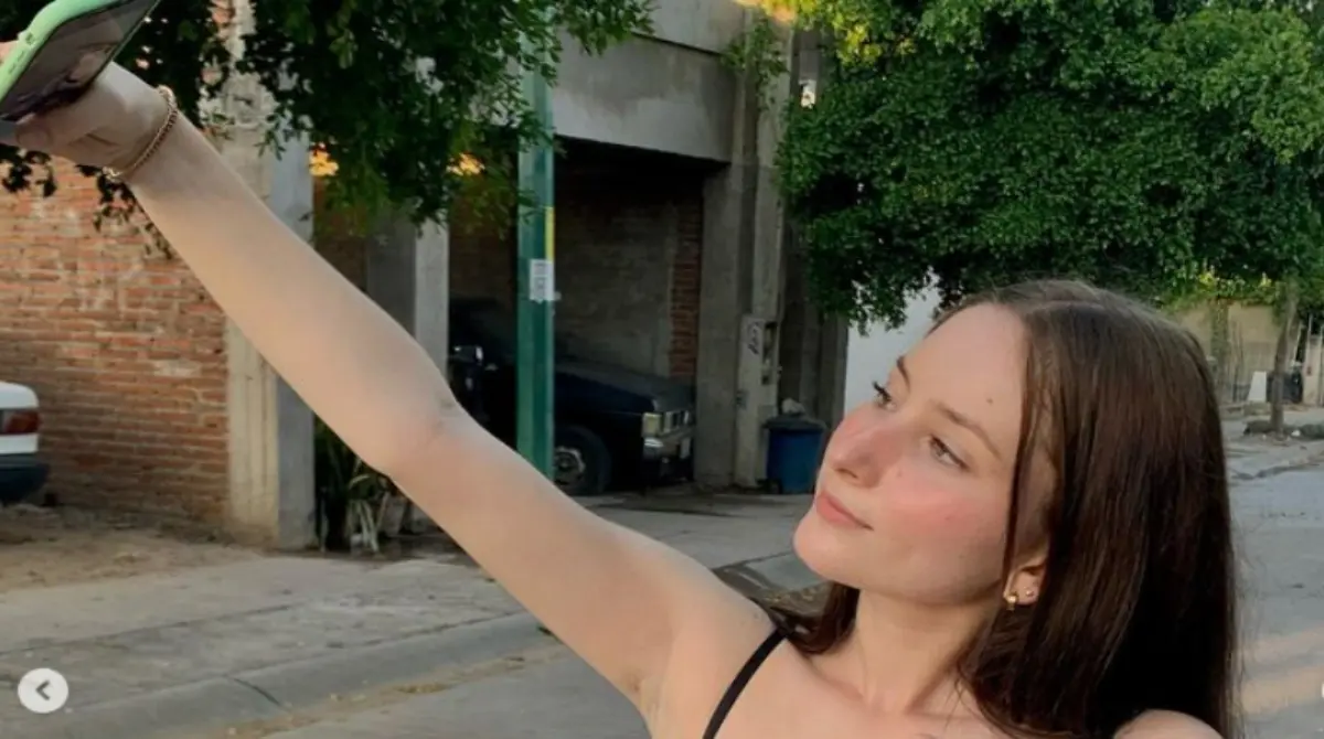 En entrevistas para otros canales de YT, Dahna cuenta que todas las semanas se organiza para hacer una actividad diferente y grabar para sus seguidores, por lo que sube contenido a diario.