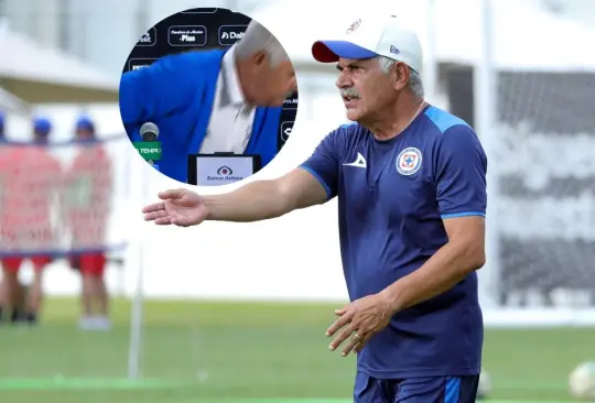 Tuca Ferretti se lanzó contra los medios después de la derrota de Cruz Azul ante Atlas