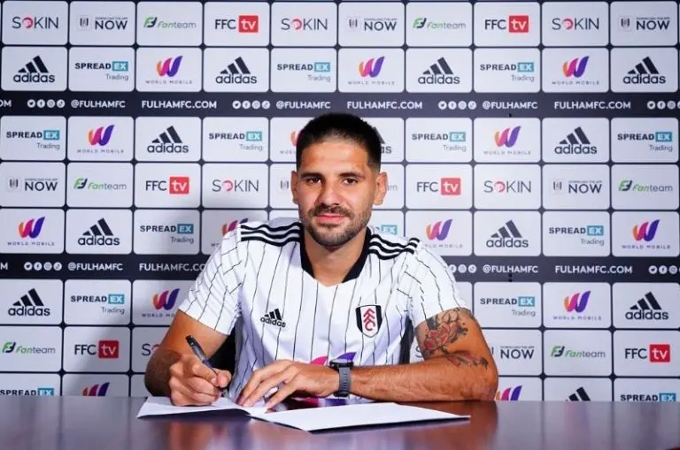 Aleksandar Mitrovic se iría del Fulham y Raúl Jiménez tomaría su lugar - Instargram @aleksandar_mitrovic_45