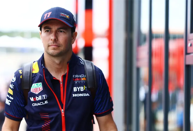 Checo P&eacute;rez y Red Bull fueron criticados por el director de Mercedes