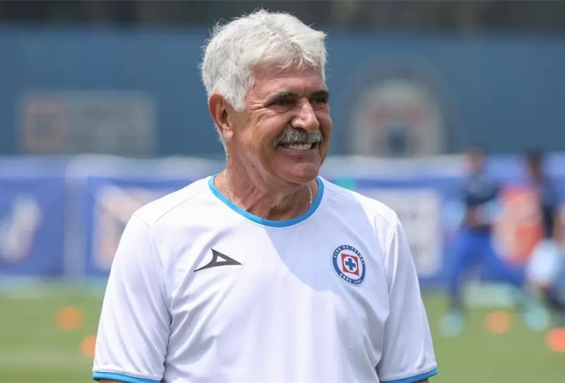 Ricardo Tuca Ferretti mand&oacute; un mensaje a quienes lo quieren fuera.