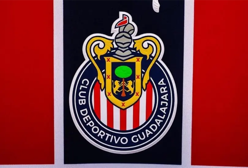 Chivas hizo oficial la salida de su t&eacute;cnico luego de cosechar buenos resultados durante su corto ciclo con el club.