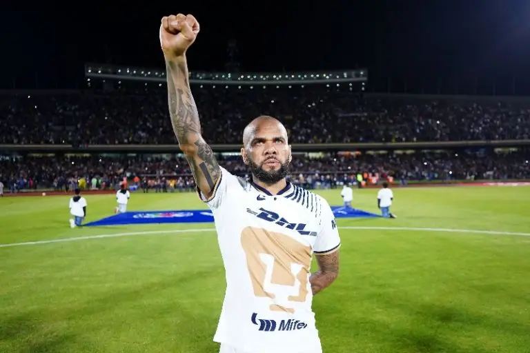 Alves apenas estuvo algunos meses en Pumas. (Archivo SoyReferee)
