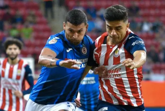 Cruz Azul iría por la contratación de un futbolista completamente inesperado de Chivas.