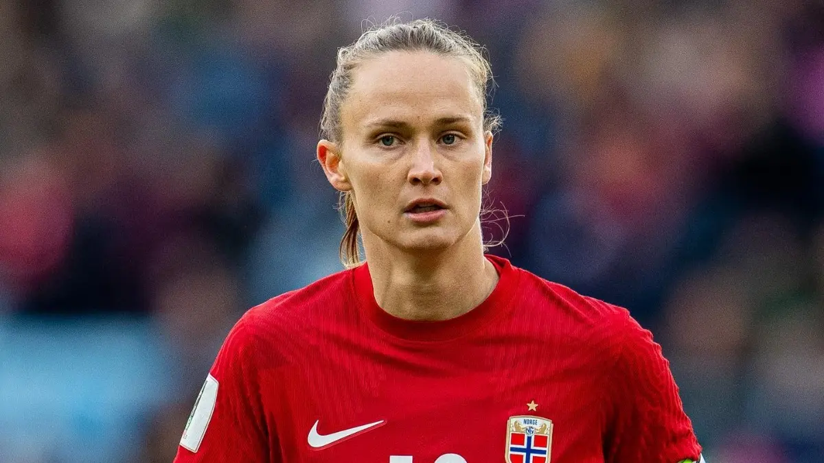 CAROLINE GRAHAM HANSEN: Hegerberg no estará sola en el ataque noruego porque estará acompañada por la delantera del Barcelona, que ha sido clave en la obtención de dos títulos de Champions League.