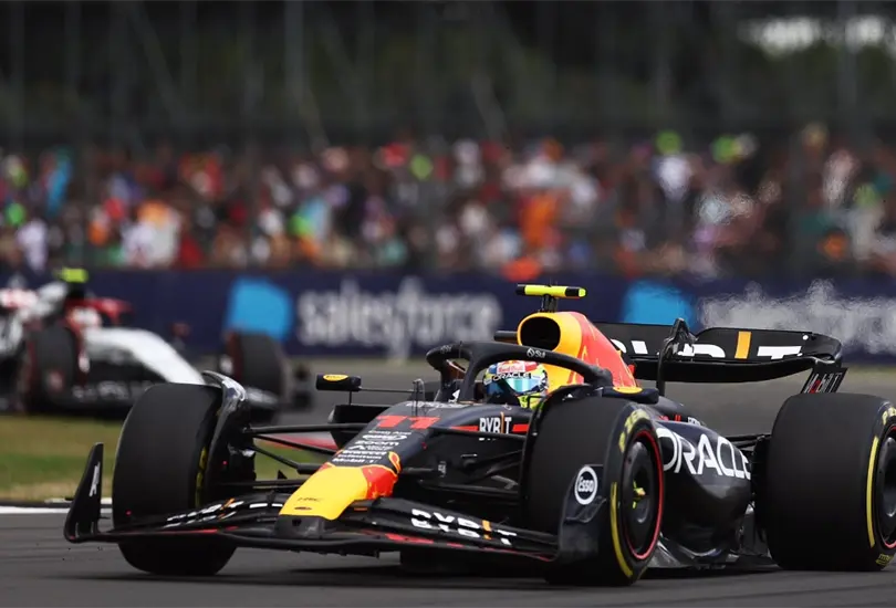 Checo Pérez no tuvo la actuación esperada en el GP de Gran Bretaña de 2023 de F1 Checo Pérez no tuvo la actuación esperada en el GP de Gran Bretaña de 2023 de F1