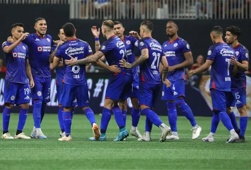 Tras los malos resultados en el Apertura 2023, Cruz Azul ya preparar&iacute;a las salidas para el mercado de invierno.