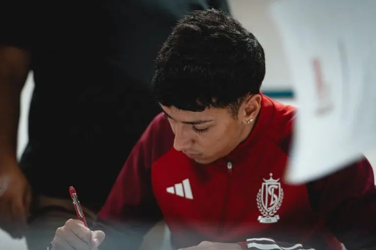 Jorge Ruvalcaba firmó con el Standard de Lieja - Instagram @_jr.17