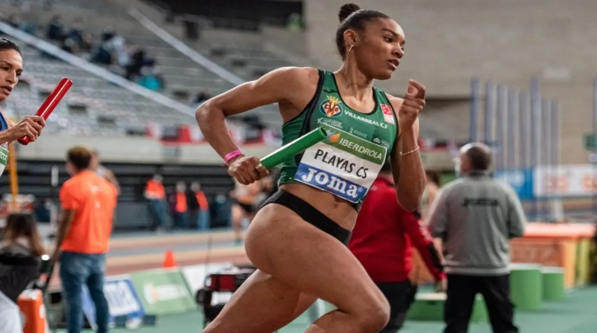 En 2019, Salma logr&oacute; un r&eacute;cord en el atletismo que la consagr&oacute; como representante espa&ntilde;ola internacional: fue medallista al obtener una marca de 53.83 segundos en los 400 metros, marca que hasta el d&iacute;a de hoy es vigente en las categor&iacute;as sub-18 y sub-20, y con solo 15 a&ntilde;os de edad.