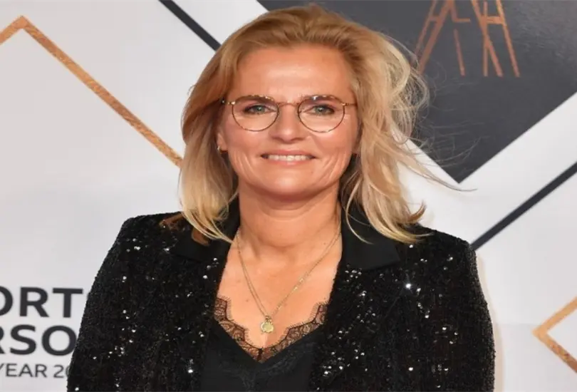Sarina se ha convertido en una referente del futbol femenil desde hace varios años. Sarina se ha convertido en una referente del futbol femenil desde hace varios años.