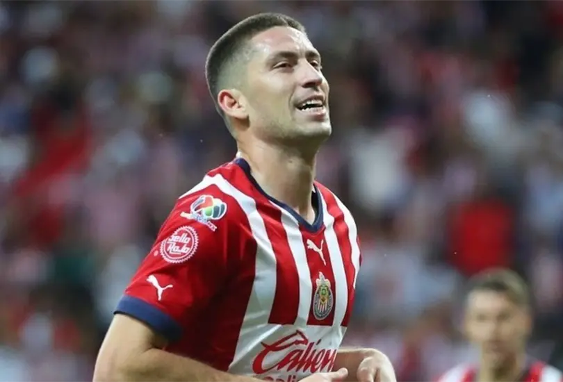 Santiago Orme&ntilde;o no la pas&oacute; muy bien dentro de Chivas.