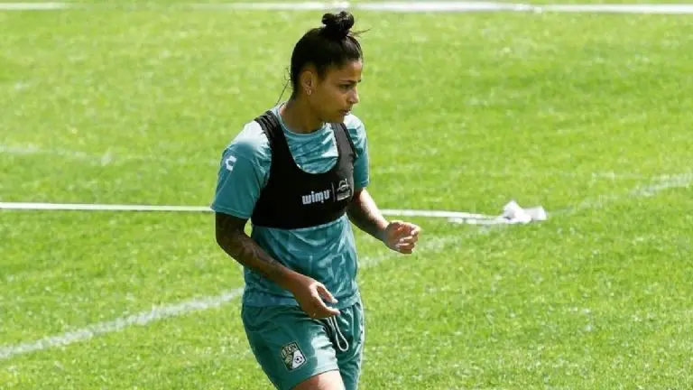 Maria ya entrena con el equipo. (Instagram - León Femenil)