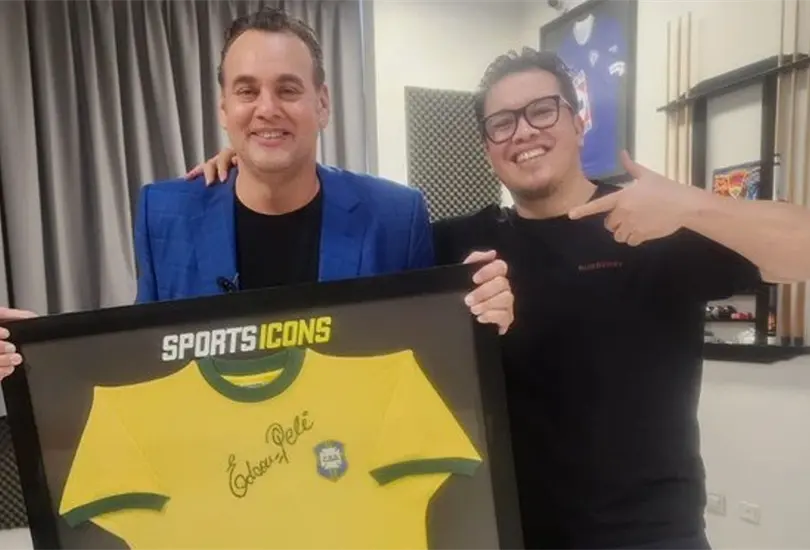 Se revel&oacute; el precio de la playera de Brasil autografiada por Pel&eacute; que Franco Escamilla le regal&oacute; a David Faitelson.