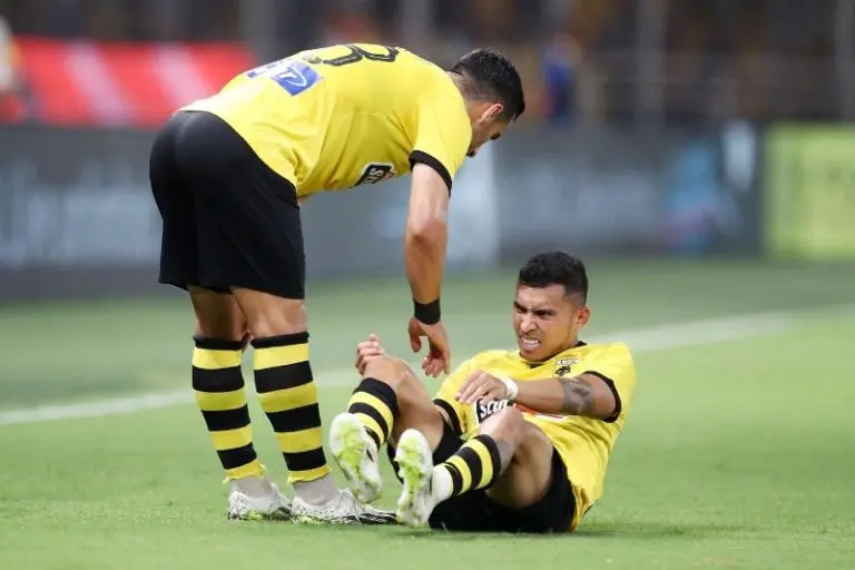 Orbelín Pineda y el AEK Atenas sufrieron para conseguir su pase a la última ronda de playoffs de la Champions League - Instagram @aekfc_official