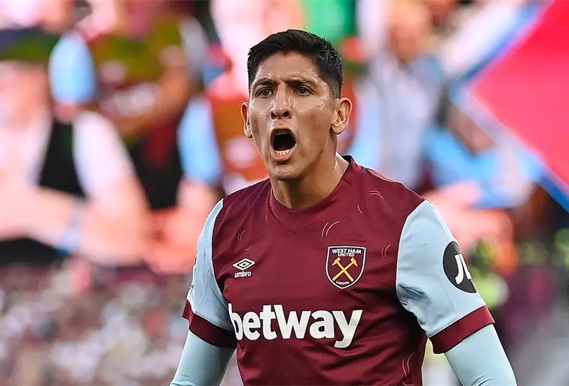 El futbolista mexicano apunta a seguir creciendo en la Premier League luego de dar varios buenos juegos con el West Ham. El futbolista mexicano apunta a seguir creciendo en la Premier League luego de dar varios buenos juegos con el West Ham.