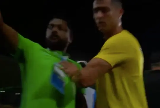 Cristiano Ronaldo ha tenido varios casos de agredir a sus rivales.