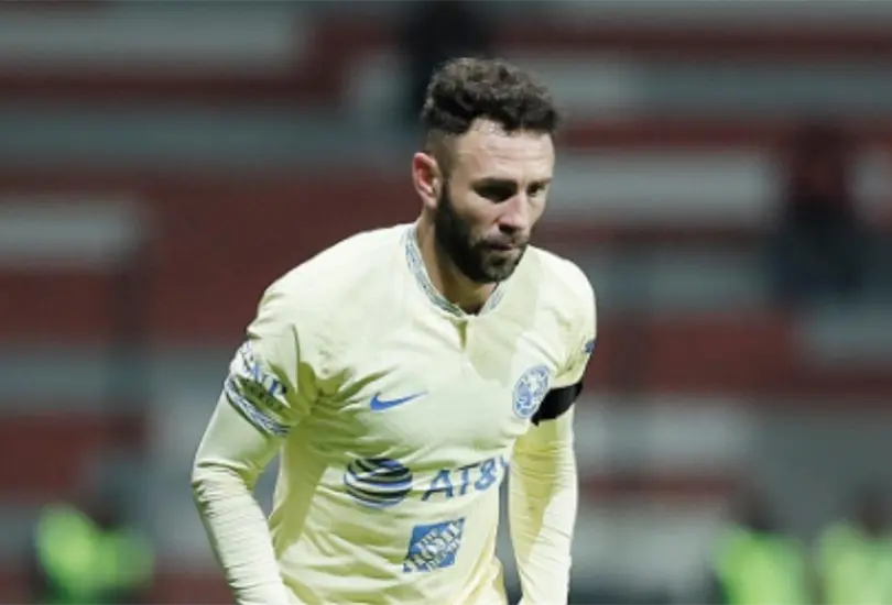 Lay&uacute;n respondi&oacute; de forma pol&eacute;mica a quienes lo abuchean.