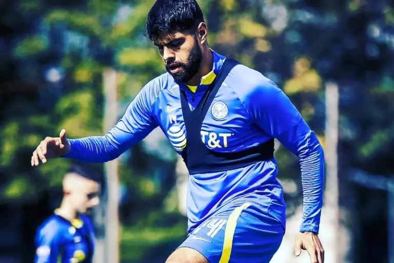 Néstor Araujo estuvo en la órbita del AEK Atenas - Instagram @nestoraraujo14