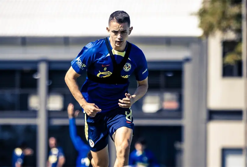 Álvaro Fidalgo respondió a los abucheos de la afición del América Álvaro Fidalgo respondió a los abucheos de la afición del América