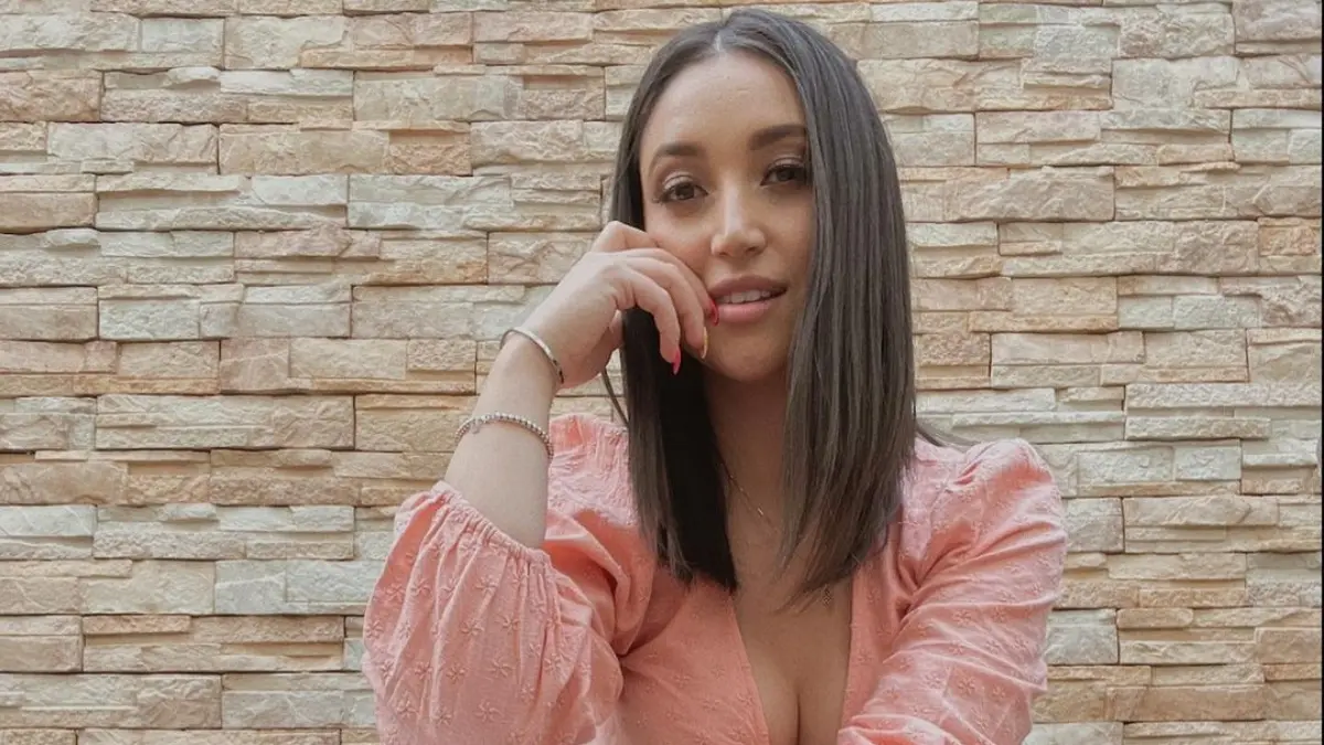 Tiene una gran relación con su papá, incluso tienen un programa juntos en Youtube donde entrevistan a muchos de sus conocidos.