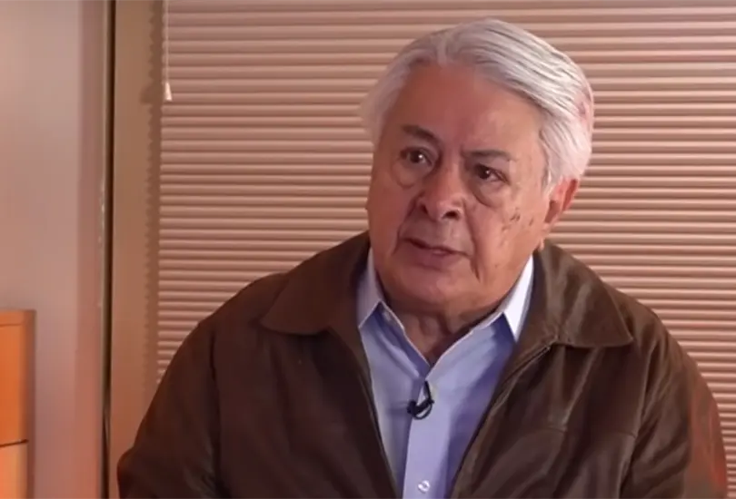 Juan Dosal ayudó de una enorme manera a la hija de Emilio Azcárraga Milmo y fue bien recompensado por el empresario. Juan Dosal ayudó de una enorme manera a la hija de Emilio Azcárraga Milmo y fue bien recompensado por el empresario.