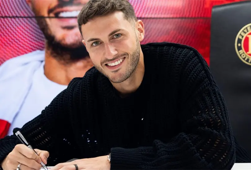 Santiago Gim&eacute;nez extendi&oacute; por un a&ntilde;o su contrato con el Feyenoord.