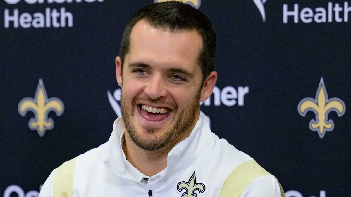 DEREK CARR: Después de muchos años con los Raiders, Carr hará su estreno con los New Orleans Saints, ya que firmó con ellos un pacto que le paga 37.5 mdd por temporada en 2023.