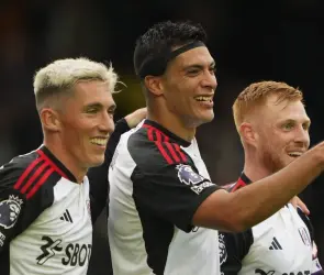 Raúl Jiménez se estrena como goleador con el Fulham y le manda mensaje a sus detractores (VIDEO)