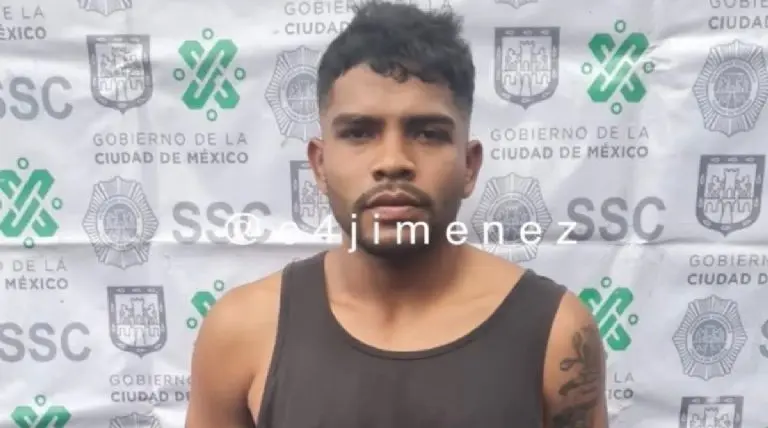 Diego Rodríguez fue detenido por posesión de armas y drogas. Twitter @c4jimenez