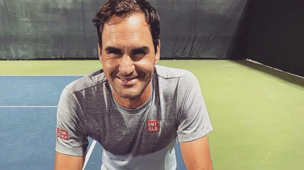 9. El mítico tenista suizo, Roger Federer, también cuenta con una fortuna anual en cuanto a sus ingresos, esto al darse a conocer que factura un total de 95.1 millones de dólares.