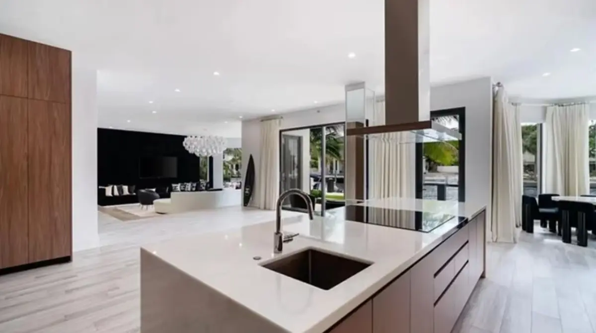 La remodelación de la cocina está inspirada en un diseño minimalista e italiano.