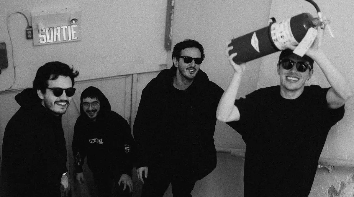 Morat es una banda colombiana compuesta por Juan Pablo Isaza, Juan Pablo Villamil y los hermanos Sim&oacute;n Vargas y Mart&iacute;n Vargas, quienes en conjunto se han convertido en una de las agrupaciones m&aacute;s populares en los &uacute;ltimos a&ntilde;os.