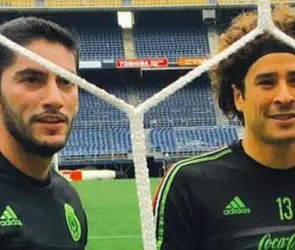 Jesús Corona se resigna y defiende convocatorias de Memo Ochoa con la Selección Mexicana