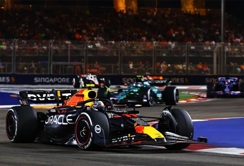 El piloto mexicano no pudo brillar por mucho tiempo en el circuito de Osaka y largar&aacute; desde la quinta posici&oacute;n en el Gran Premio nip&oacute;n.