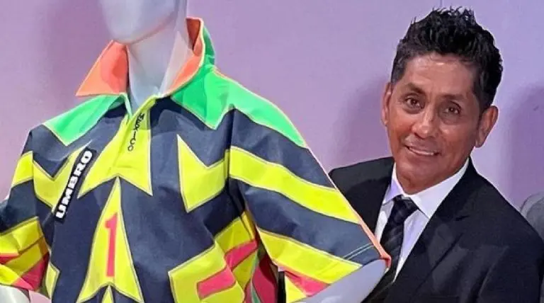 Jorge Campos es una leyenda mexicana. Galería Referee