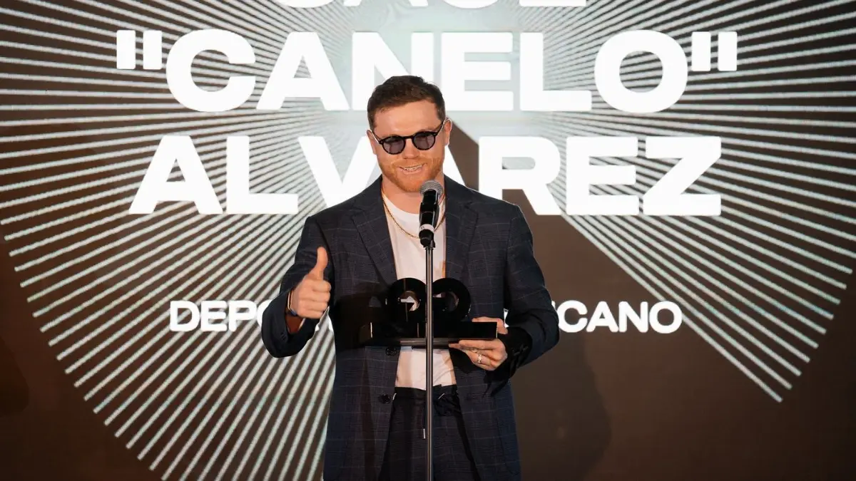 La carrera de Saúl Canelo Álvarez lo ha llevado a ser uno de los deportistas mejor pagados del mundo, pero él no se ha conformado con esto y ha invertido parte de sus ingresos a sus negocios millonarios, que van de gasolineras a tiendas.