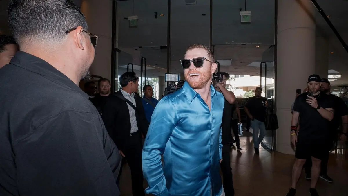 CANELO STORE: Es una tienda por internet en la que vende gorras y otro tipo de productos con su marca, como ropa.