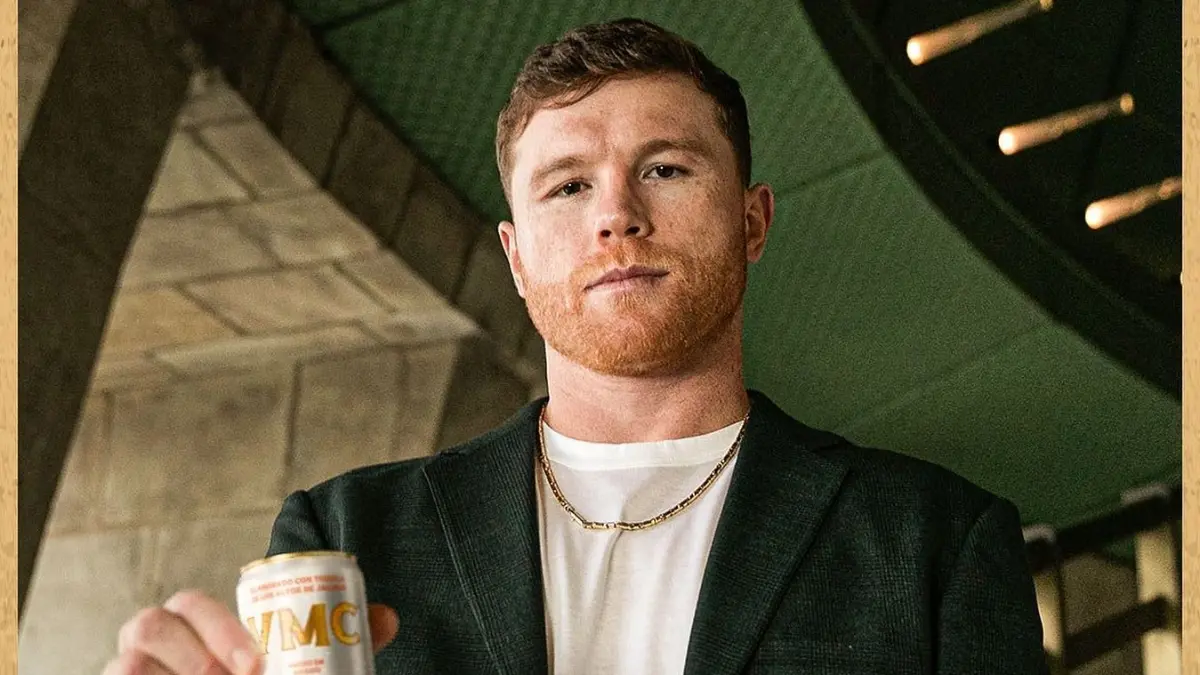 INVERSIONES: En esa misma plática con el periodista estadounidense, el pugilista reveló que ganaba entre cuatro y cinco millones de dólares cada tres meses (20 mdd anuales) por su participación en diferentes negocios, entre ellos bienes raíces.