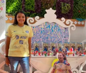 Fan de Katty Martínez hace fiesta temática de ella y sorprende a las redes sociales (VIDEO)