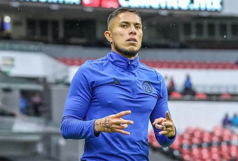 Carlos Salcedo mandó un mensaje tras las acusaciones de su madre. Carlos Salcedo mandó un mensaje tras las acusaciones de su madre.