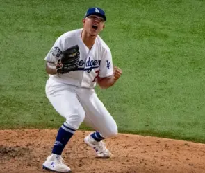 Julio Urías: Revelan la gravedad de las agresiones hacia su pareja en un estadio