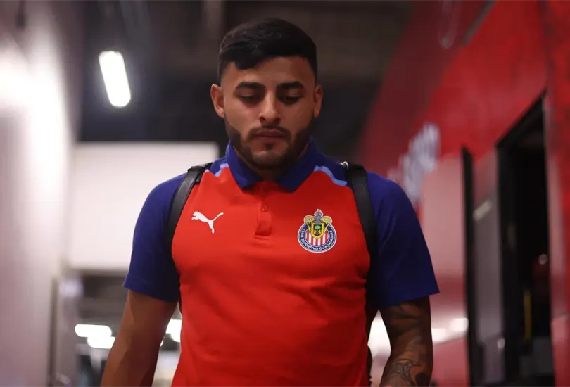 Un jugador de Chivas defendi&oacute; a Alexis Vegas de los ataques de la afici&oacute;n