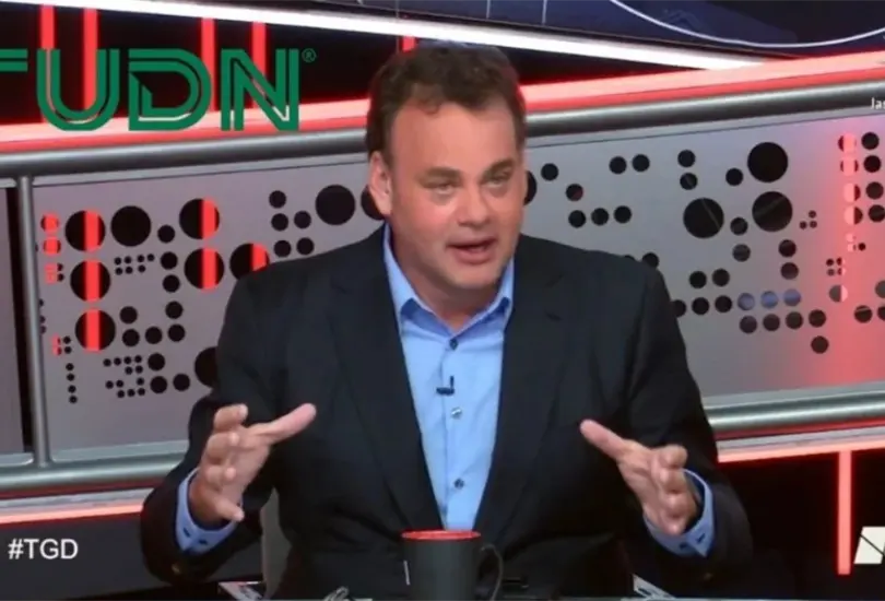 Uno de los periodistas deportivos más importantes de México, David Faitelson, dio lo que algunos consideran un guiño para salir de ESPN. Uno de los periodistas deportivos más importantes de México, David Faitelson, dio lo que algunos consideran un guiño para salir de ESPN.