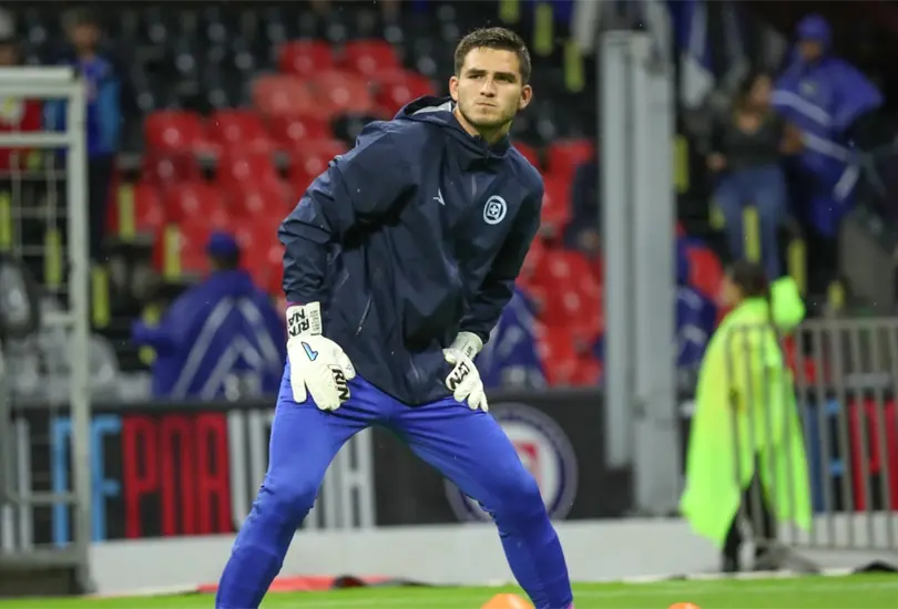 Sebasti&aacute;n Jurado carg&oacute; contra los aficionados de Cruz Azul luego que lo criticaron