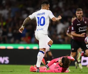 Guillermo Ochoa comete errores en goles con el que Salernitana perdió ante Inter de Milán (VIDEO)