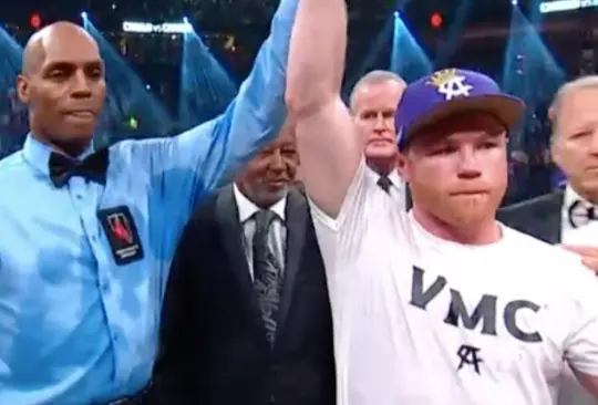 Canelo Álvarez venció por decisión a Jermell Charlo.