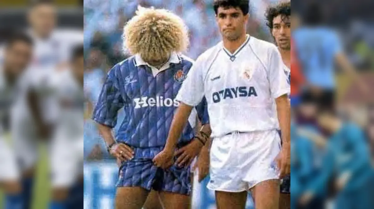 Uno de los manoseos más históricos del futbol es el de Míchel a Carlos 'Pibe' Valderrama durante un Valladolid vs Real Madrid.