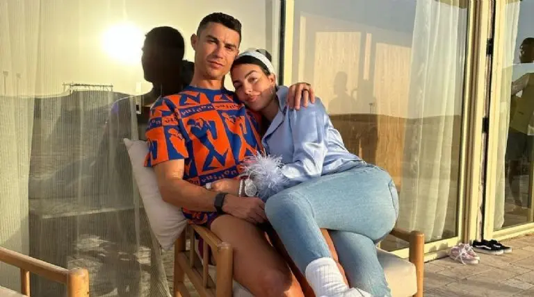Georgina Rodríguez y Cristiano Ronaldo forman una de las parejas más populares de la actualidad - @georginagio