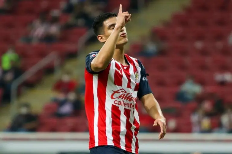 Uriel Antuna aceptó que unas situaciones extracancha afectaron su rendimiento con Chivas - Twitter @Chivas