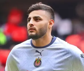 Campeón con Chivas revela malas mañas de Alexis Vega a la hora de entrenar